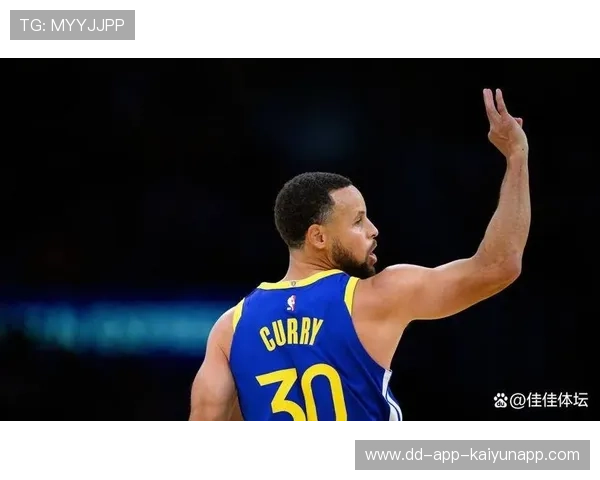 库里在球馆自弹自唱被拍，才艺圈粉无数